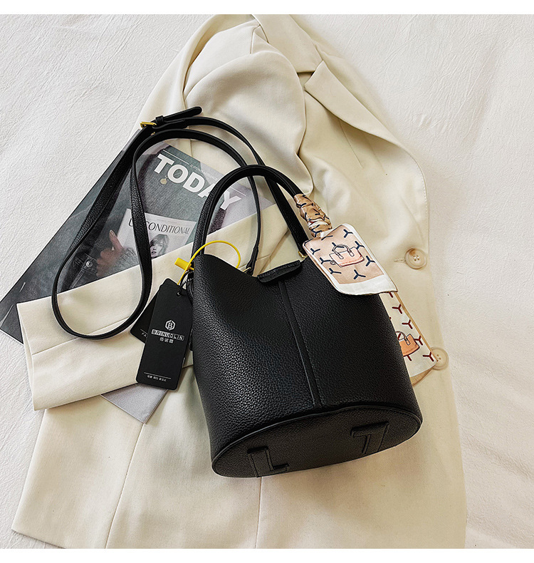 Bucket Bag Handbag Basket Weaving Women's Simple Shoulder Bag - Image 3