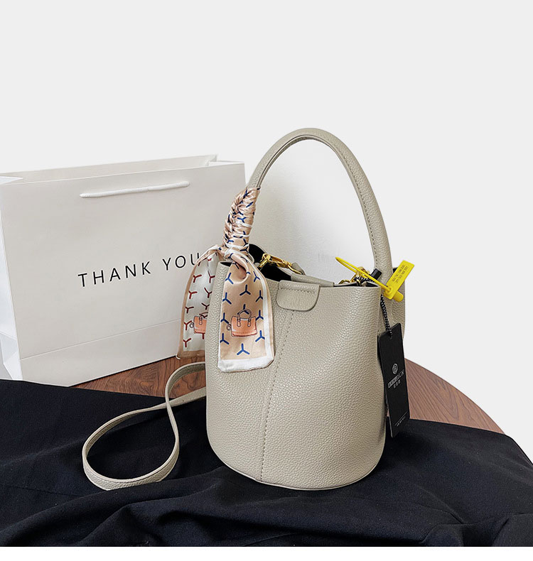 Bucket Bag Handbag Basket Weaving Women's Simple Shoulder Bag